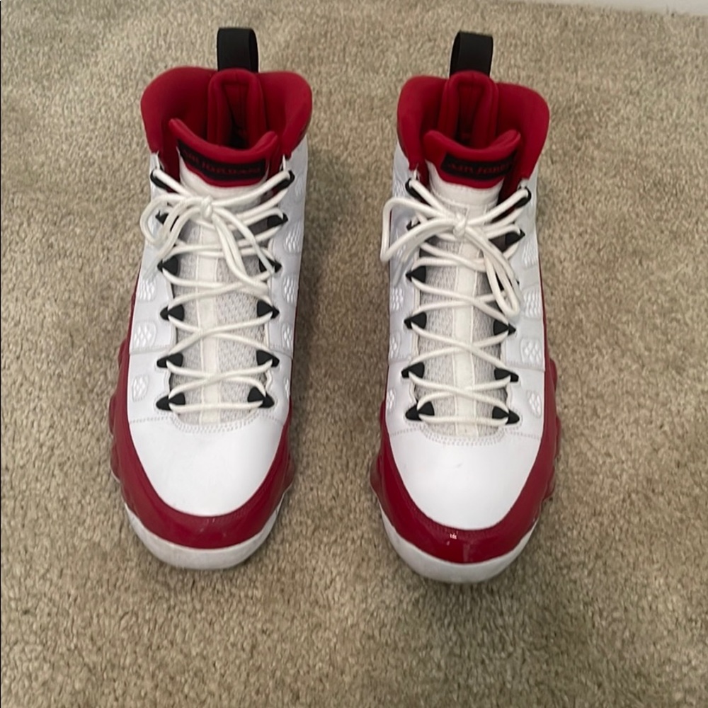 Jordan’s 9 white gym - Picture 3 of 3